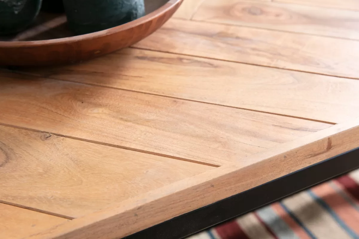 Miliboo Mesas De Salón-Mesa de centro moderna en acacia y metal negro STICK