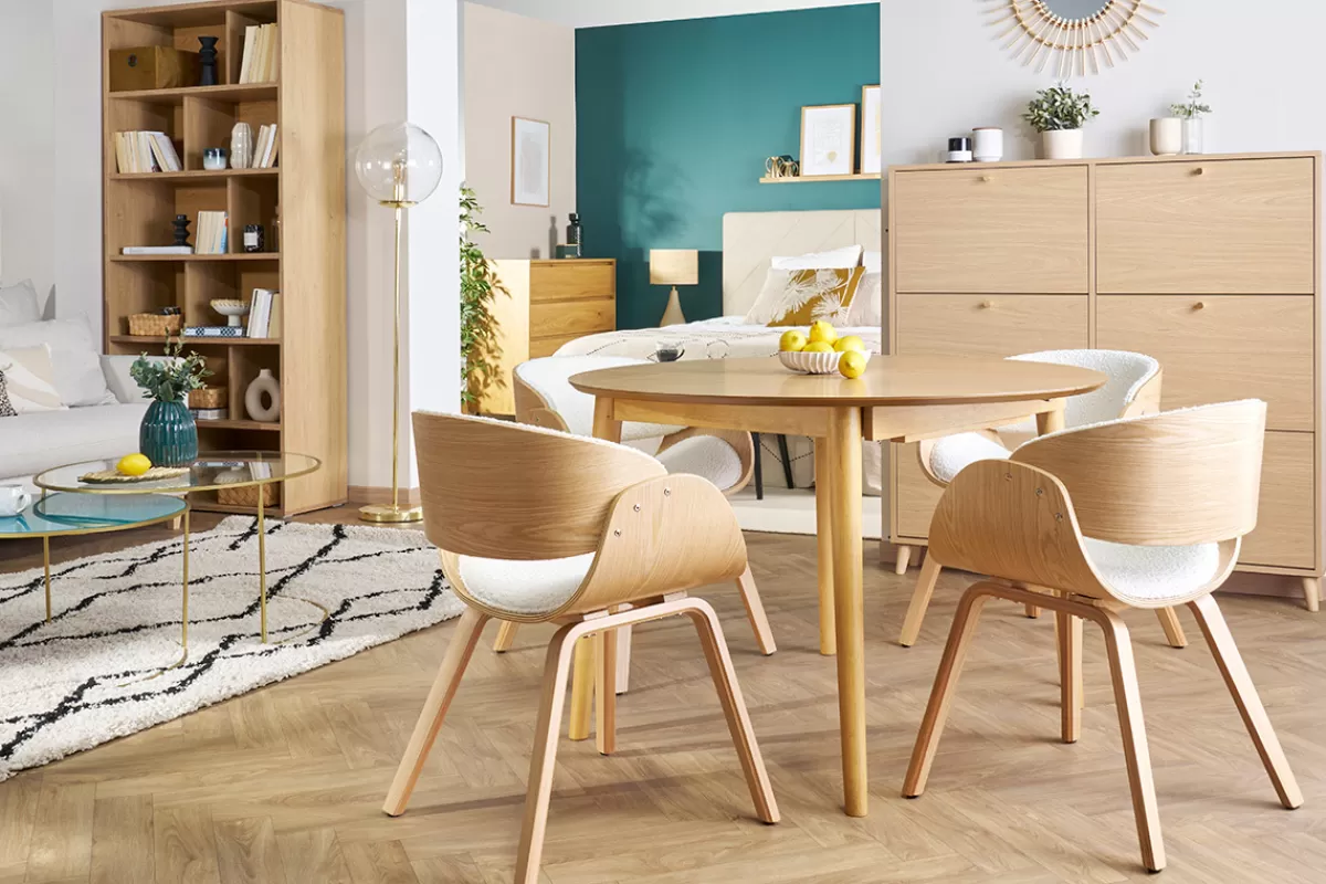 Miliboo Sillas Modernas-Silla de diseño de borreguillo y madera clara BENT