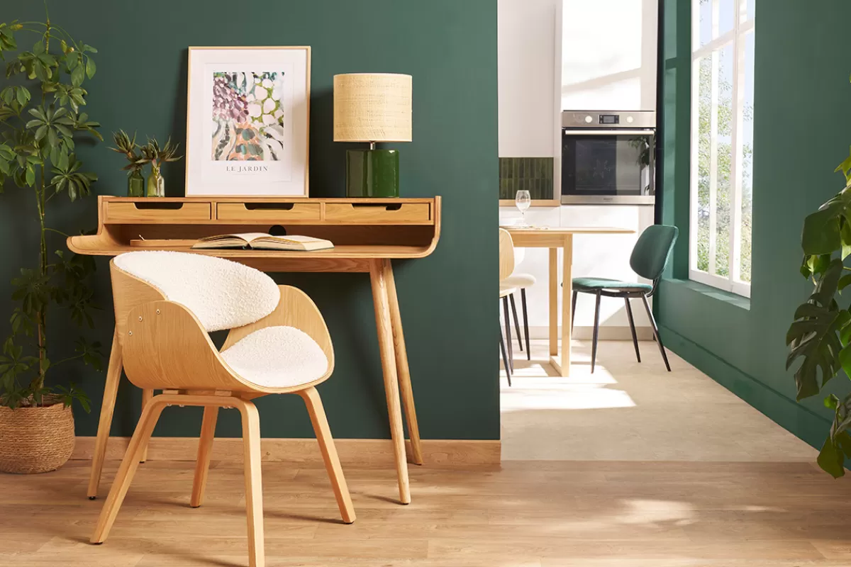 Miliboo Sillas Modernas-Silla de diseño de borreguillo y madera clara BENT