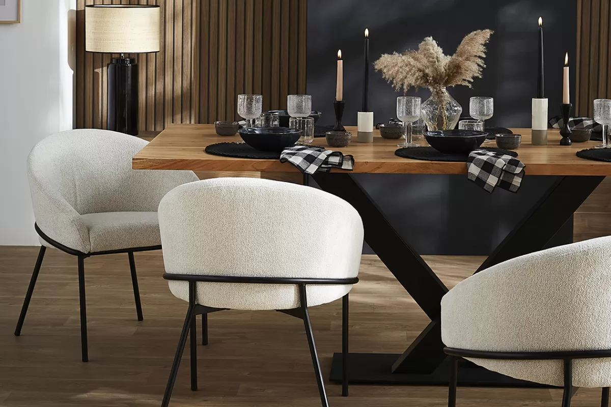 Miliboo Sillas Modernas-Silla de diseño de terciopelo chenilla beige y metal negro JENNA
