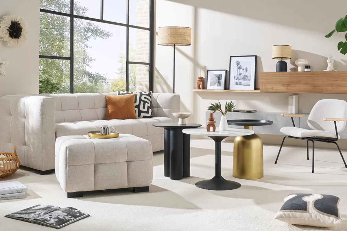 Miliboo Sillones | Sillón-Sillón moderno de tela efecto aterciopelado beige, metal negro y madera clara BARNET