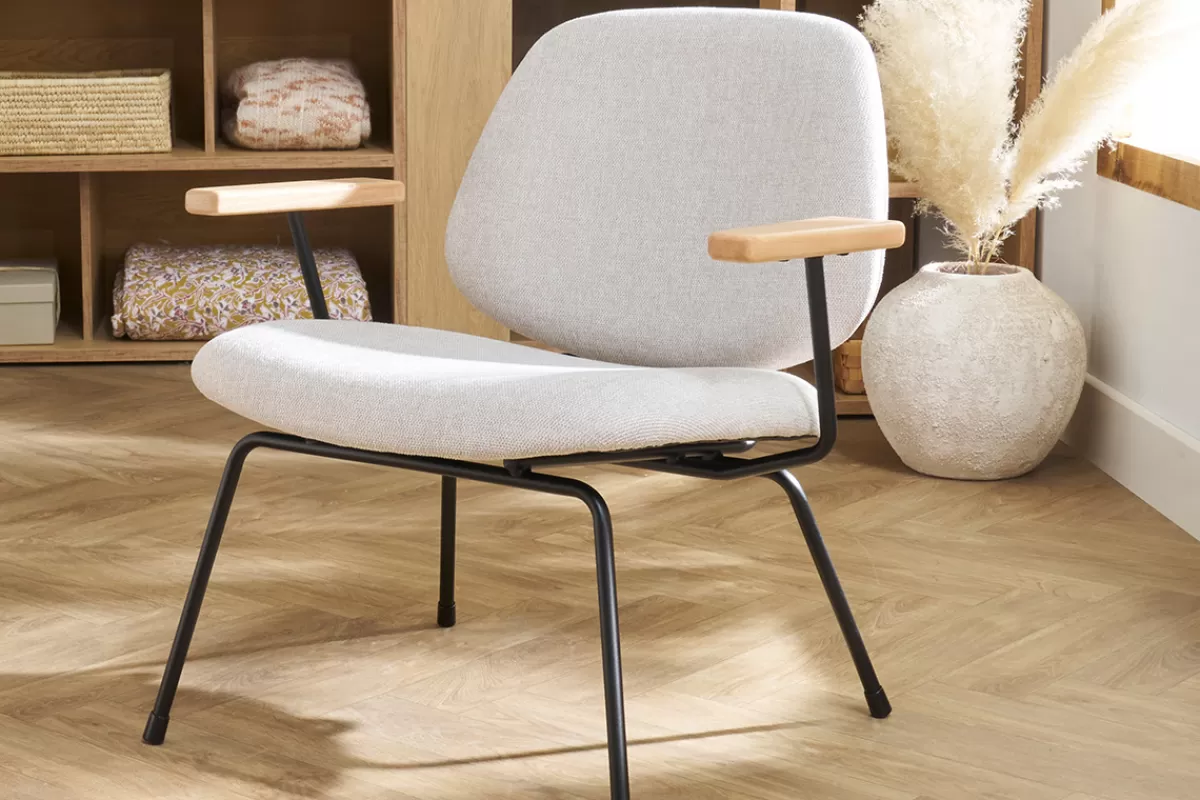 Miliboo Sillones | Sillón-Sillón moderno de tela efecto aterciopelado beige, metal negro y madera clara BARNET