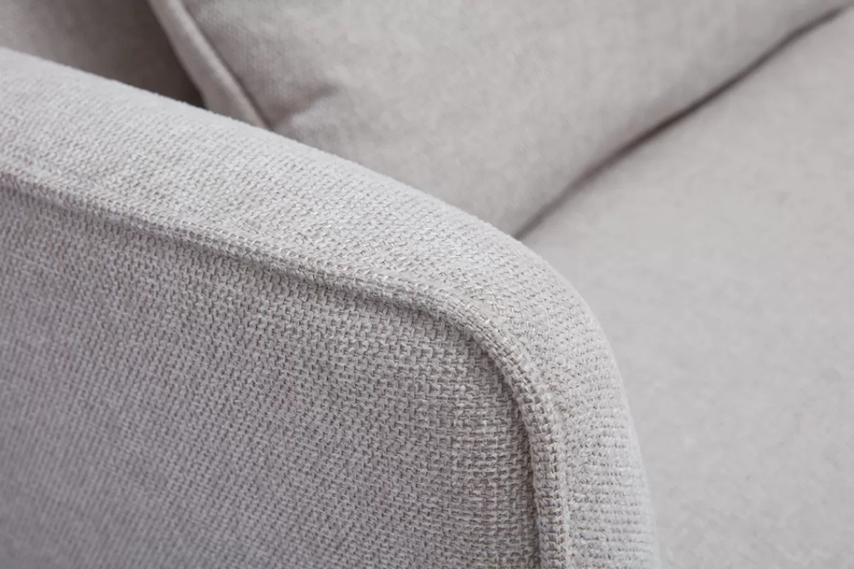 Miliboo Sofá De Diseño-Sofá nórdico 3 plazas de tejido efecto aterciopelado texturizado beige y madera clara CLAYTON
