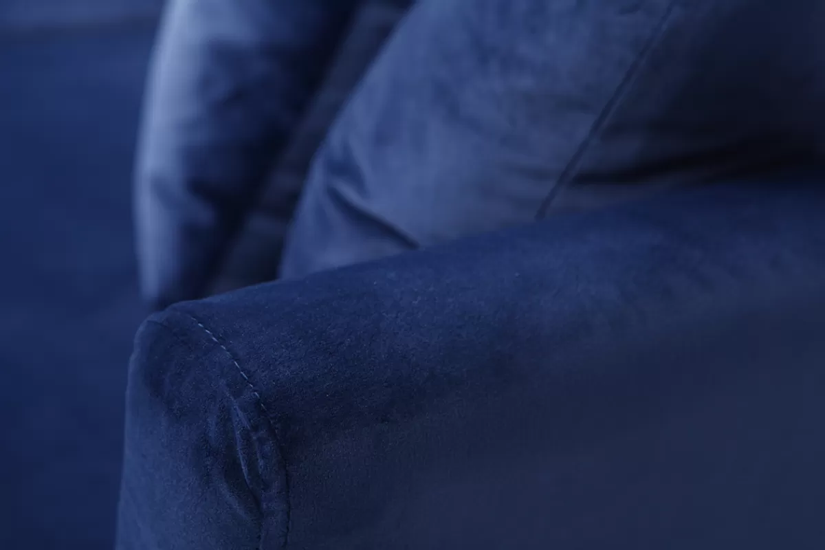 Miliboo Sofá De Diseño-Sofá nórdico 3 plazas terciopelo azul oscuro desenfundable patas madera OSLO